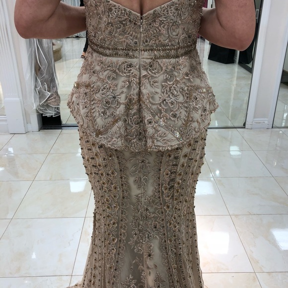 Ysa Makino Evening Gown - Picture 5 of 7